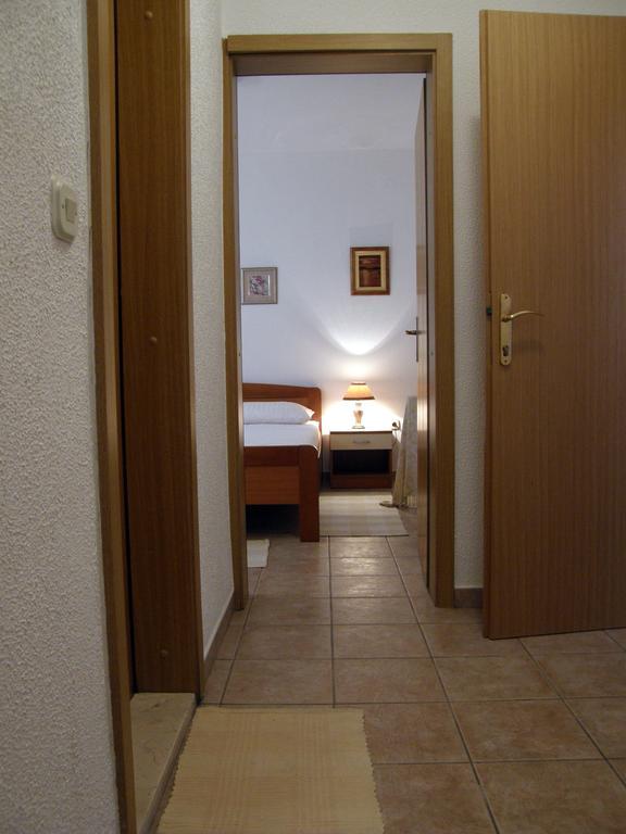 Apartments Mandic Tučepi Værelse billede